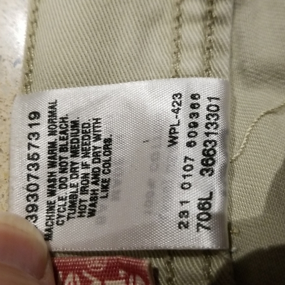 Levi's khaki cargo shorts sz 30 - Picture 7 of 7